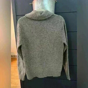 J crew 100% lambs wool gray sweater small